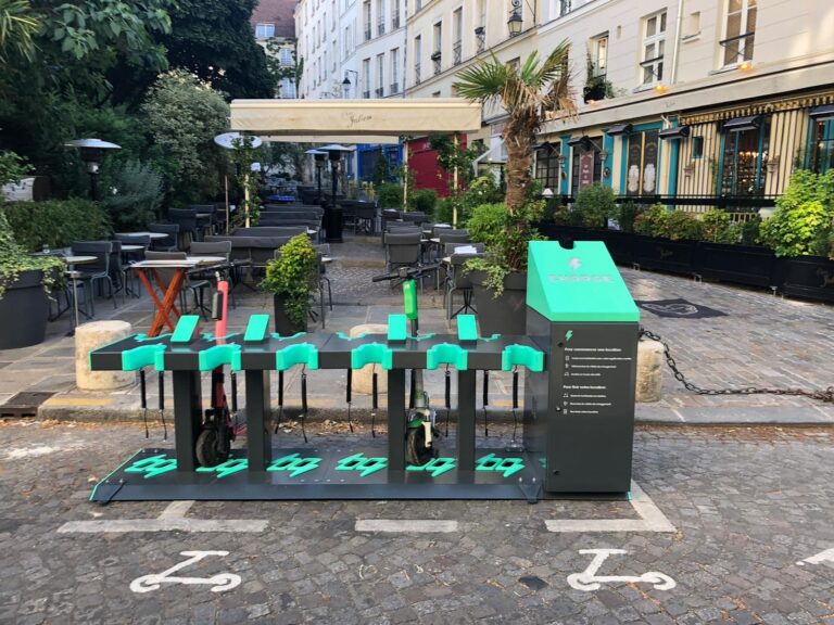 Les bornes de recharge pour les trottinettes électriques à Paris